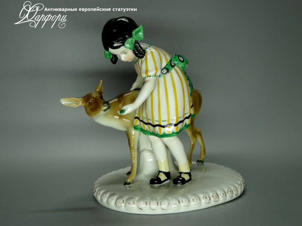 Купить фарфоровые статуэтки Wilhelms Feld, Девочка с олененком, Германия